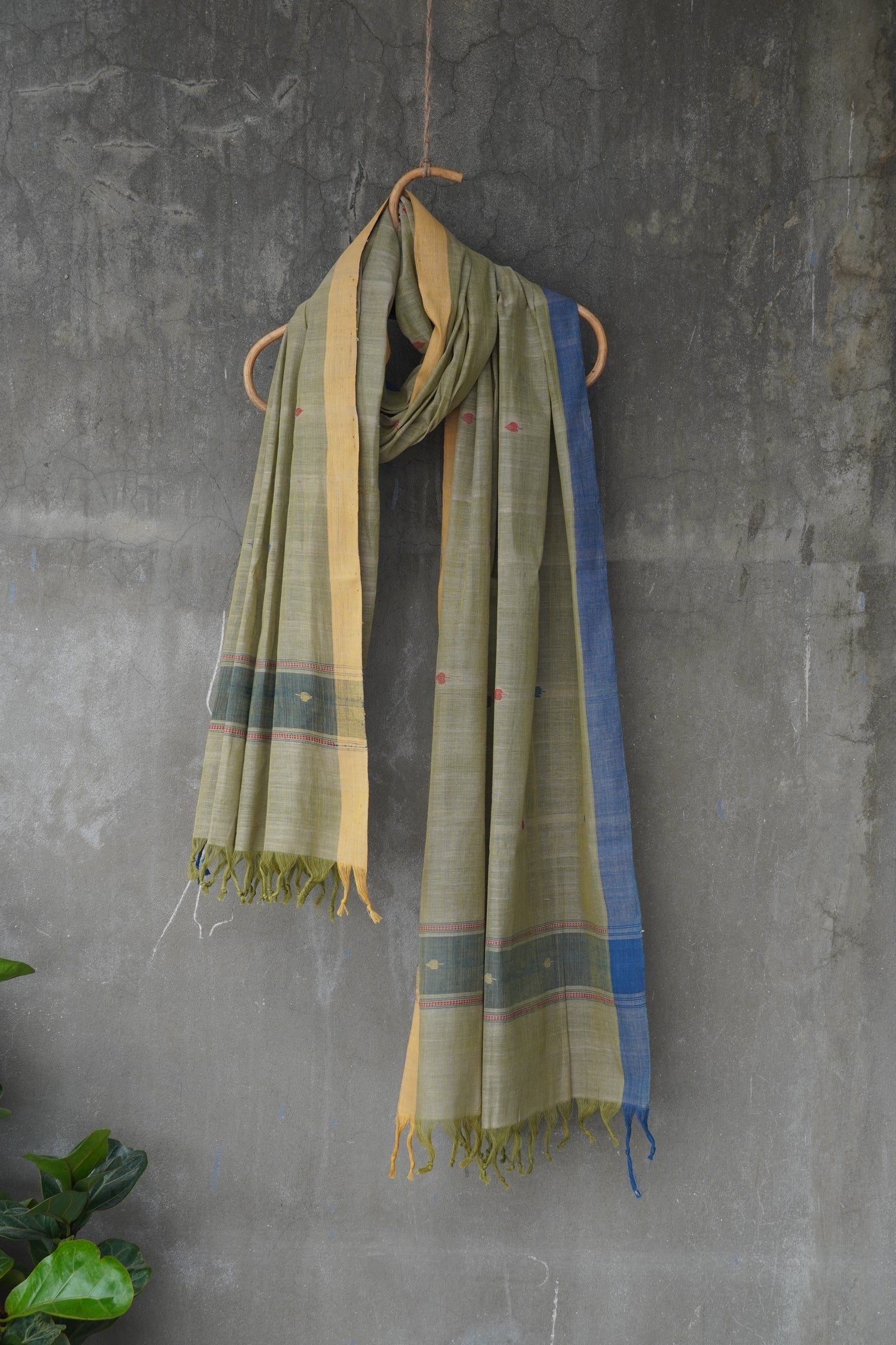 Short Green natural dye cotton handwoven srikakulam jamdani dupatta