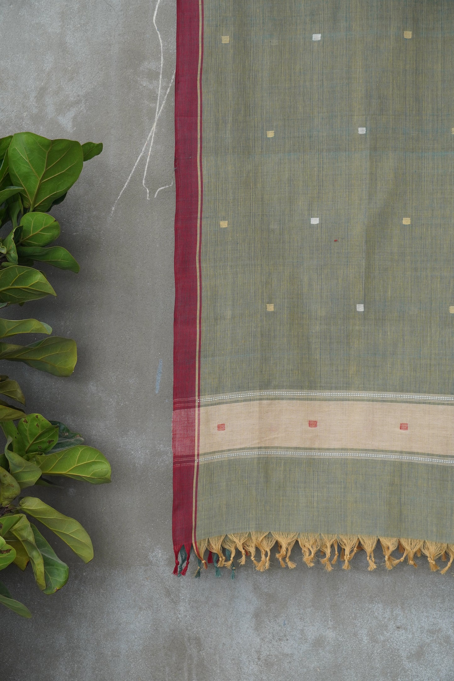 Short Green natural dye cotton handwoven srikakulam jamdani dupatta