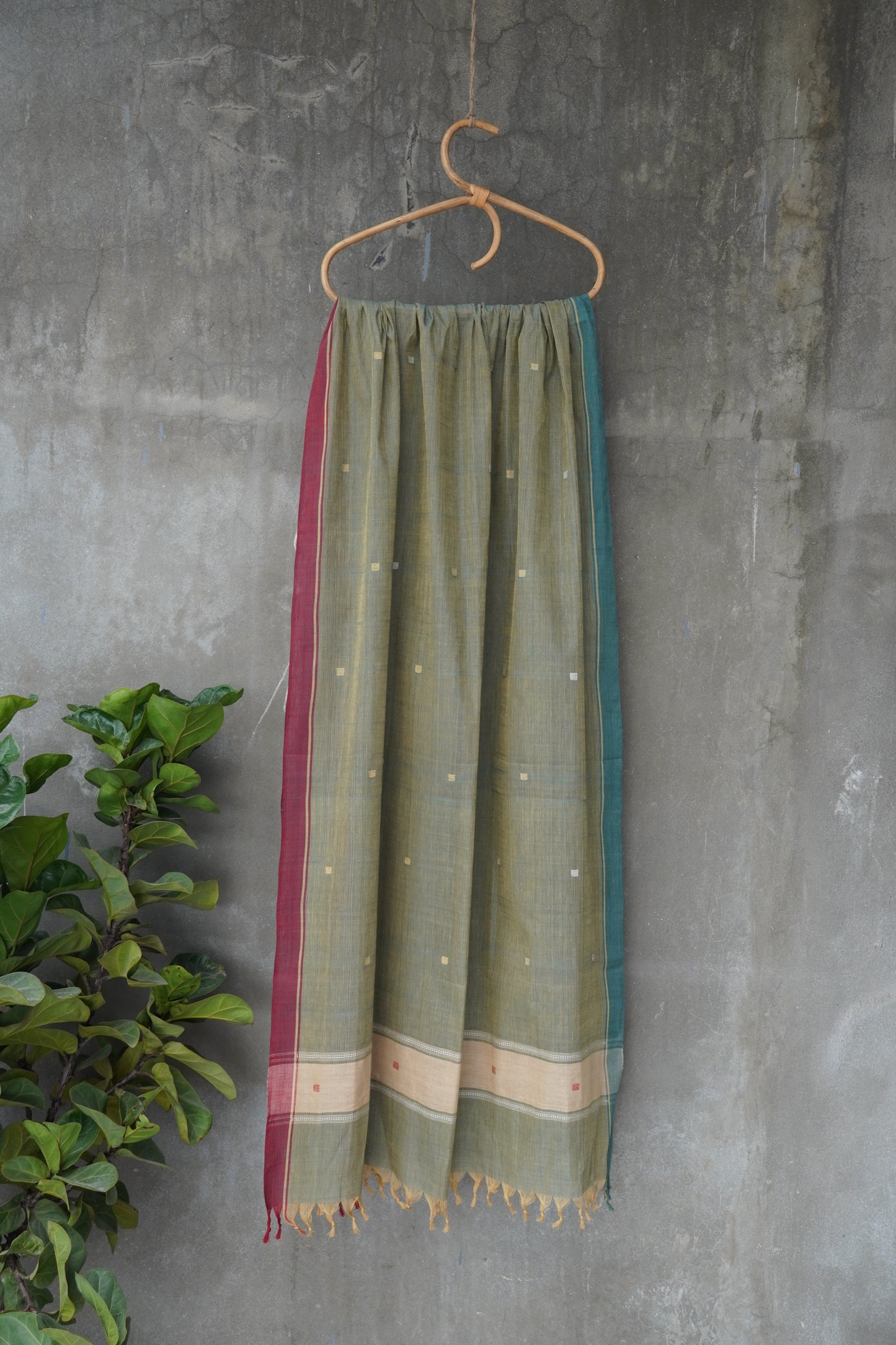 Short Green natural dye cotton handwoven srikakulam jamdani dupatta